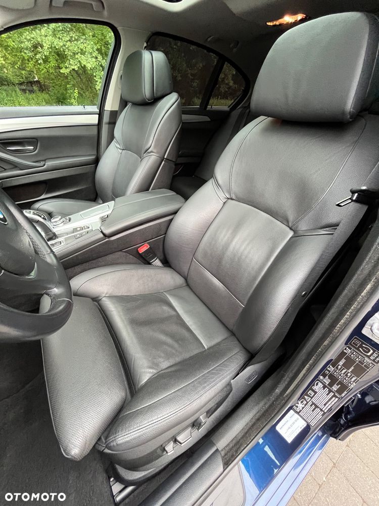 BMW Seria 5 535i xDrive - 29
