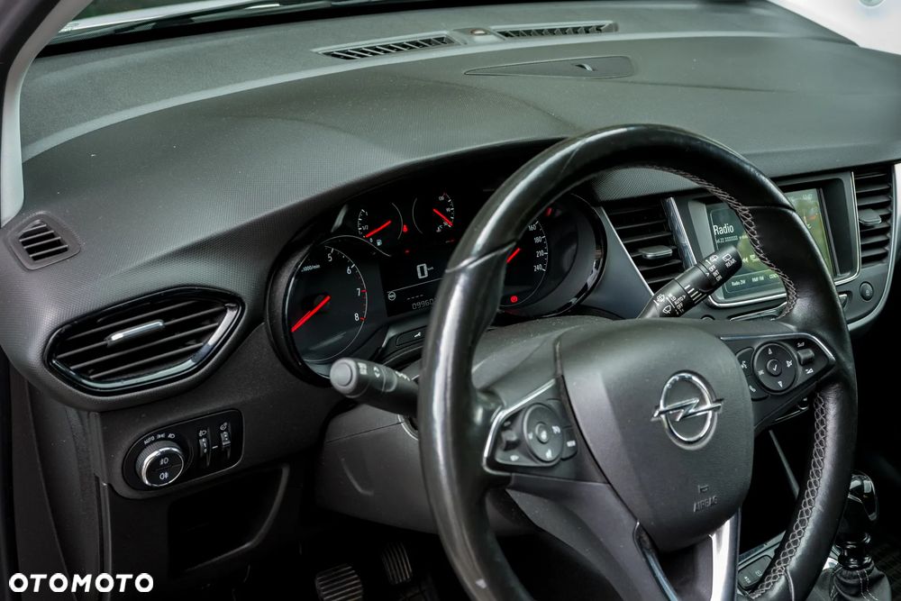Opel Crossland X 1.2 T Enjoy S&S - 10