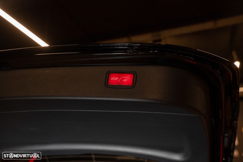 Mercedes-Benz C 300 e AMG Line - 28