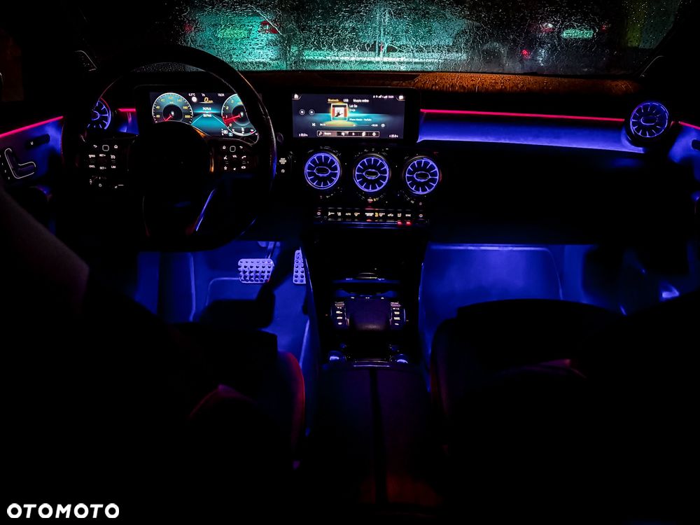 Mercedes-Benz CLA 250 4Matic 8G-DCT AMG Line Advanced Plus - 25