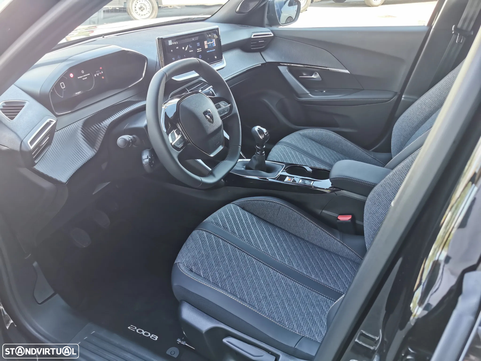 Peugeot 2008 1.2 PureTech Allure - 10