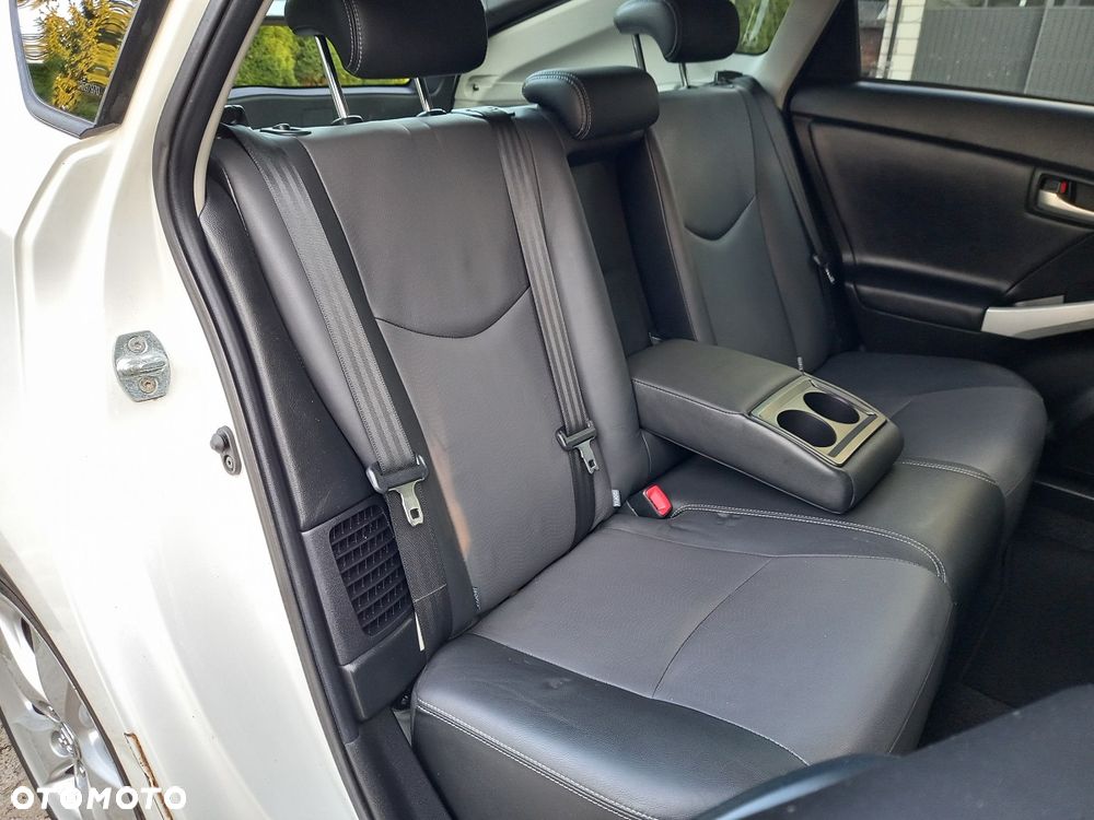 Toyota Prius (Hybrid) Executive - 20