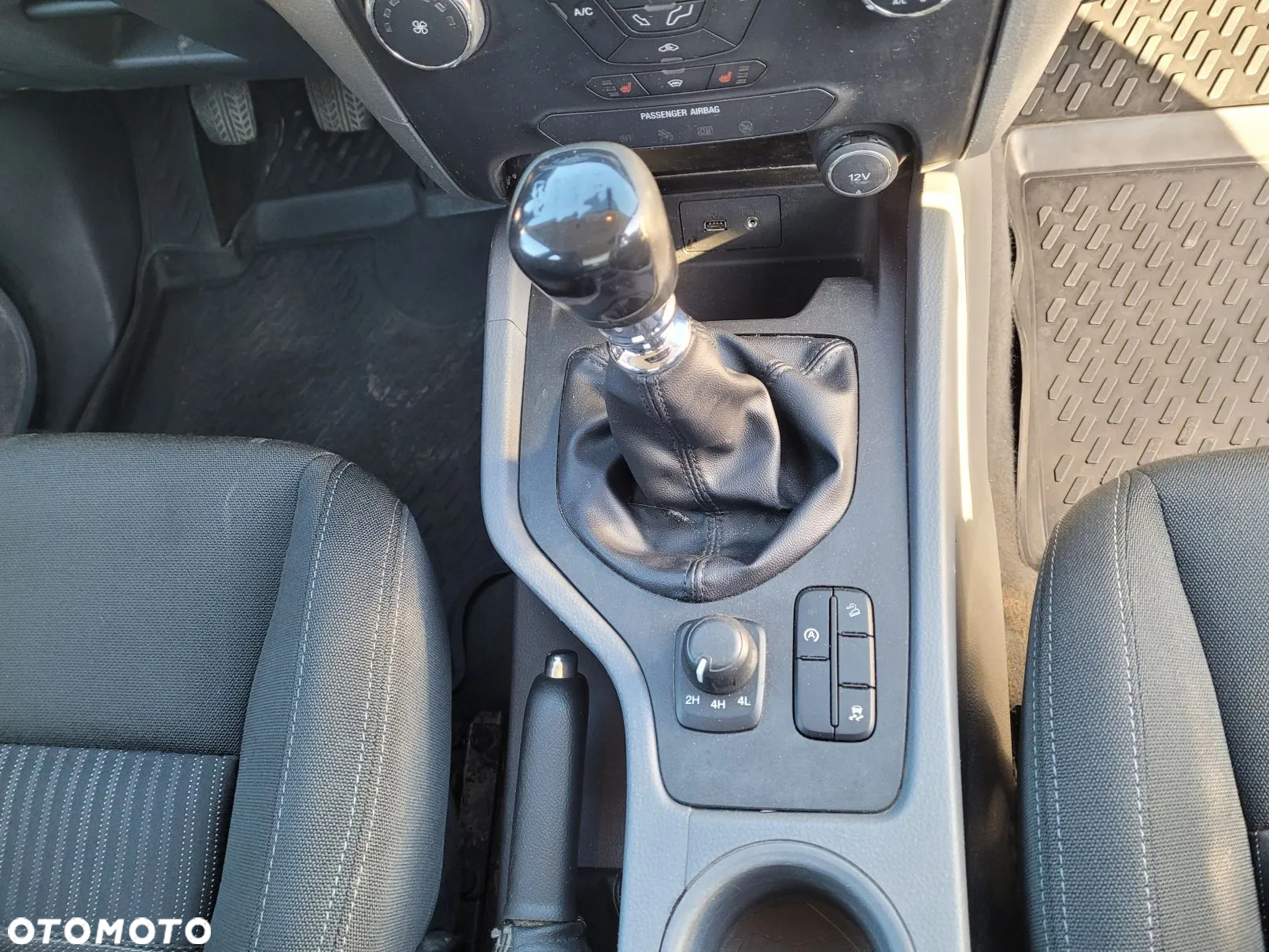 Ford Ranger XLT - 17