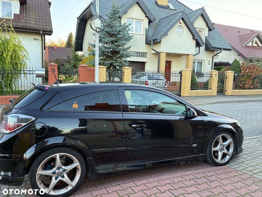 Opel Astra III GTC 1.6 T Cosmo - 8