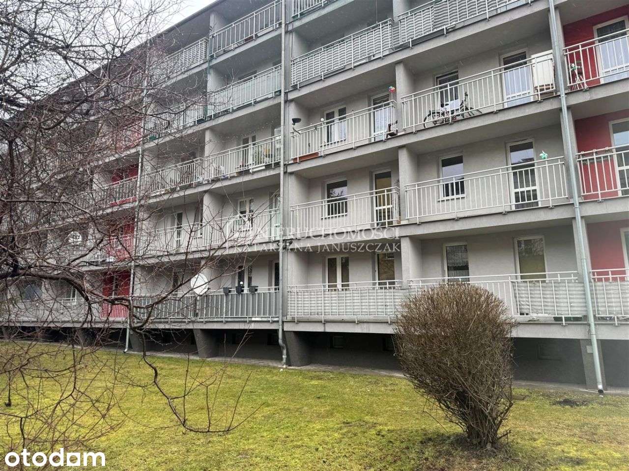 3 Balkony, 2 Łazienki, 1 Piętro