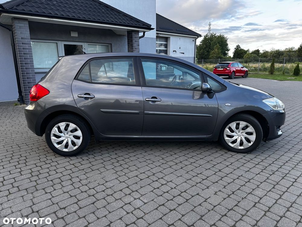 Toyota Auris 1.6 Life+ - 4
