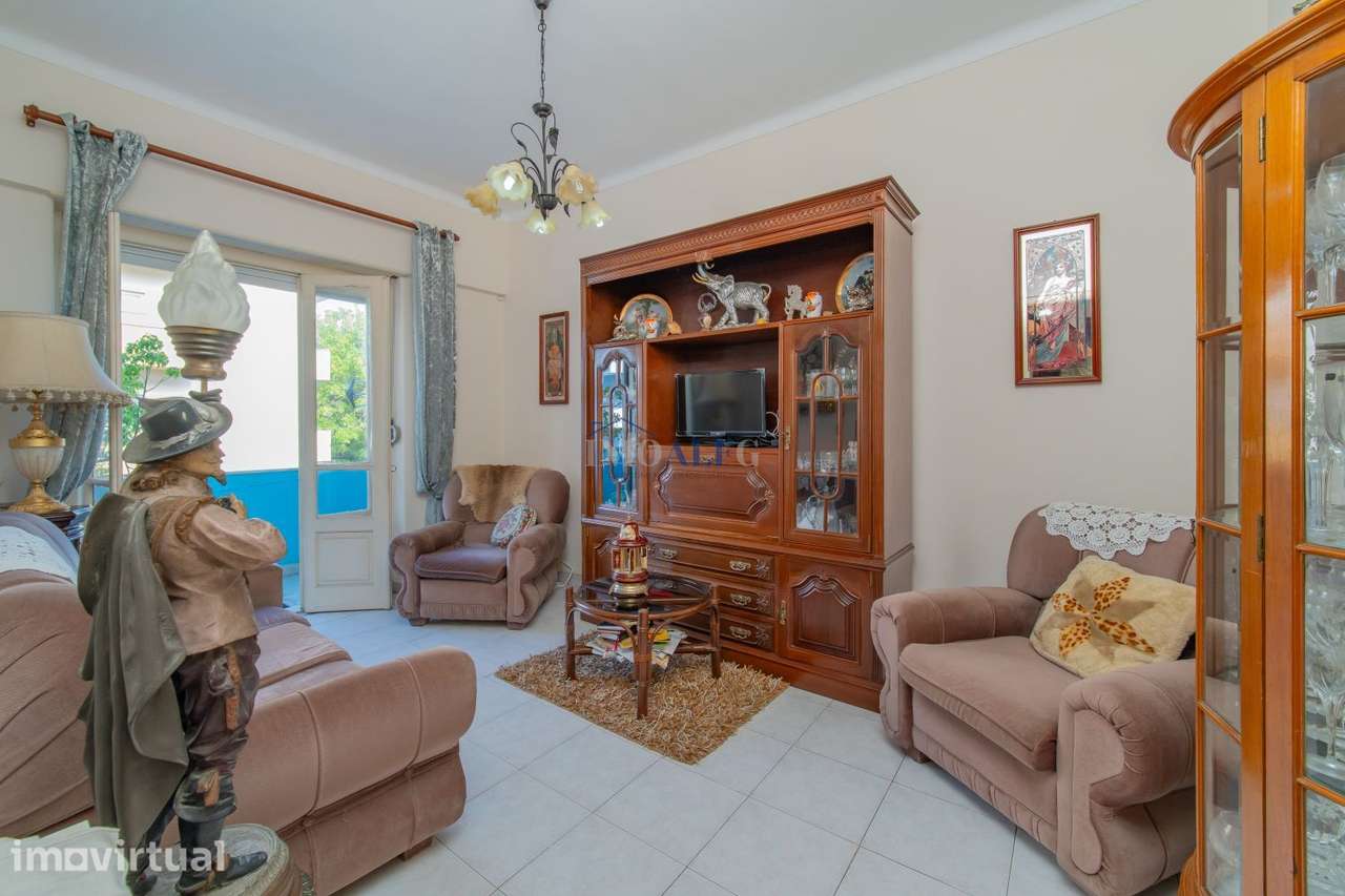 Apartamento T2 no centro do Montijo, com varanda - Grande imagem: 4/25