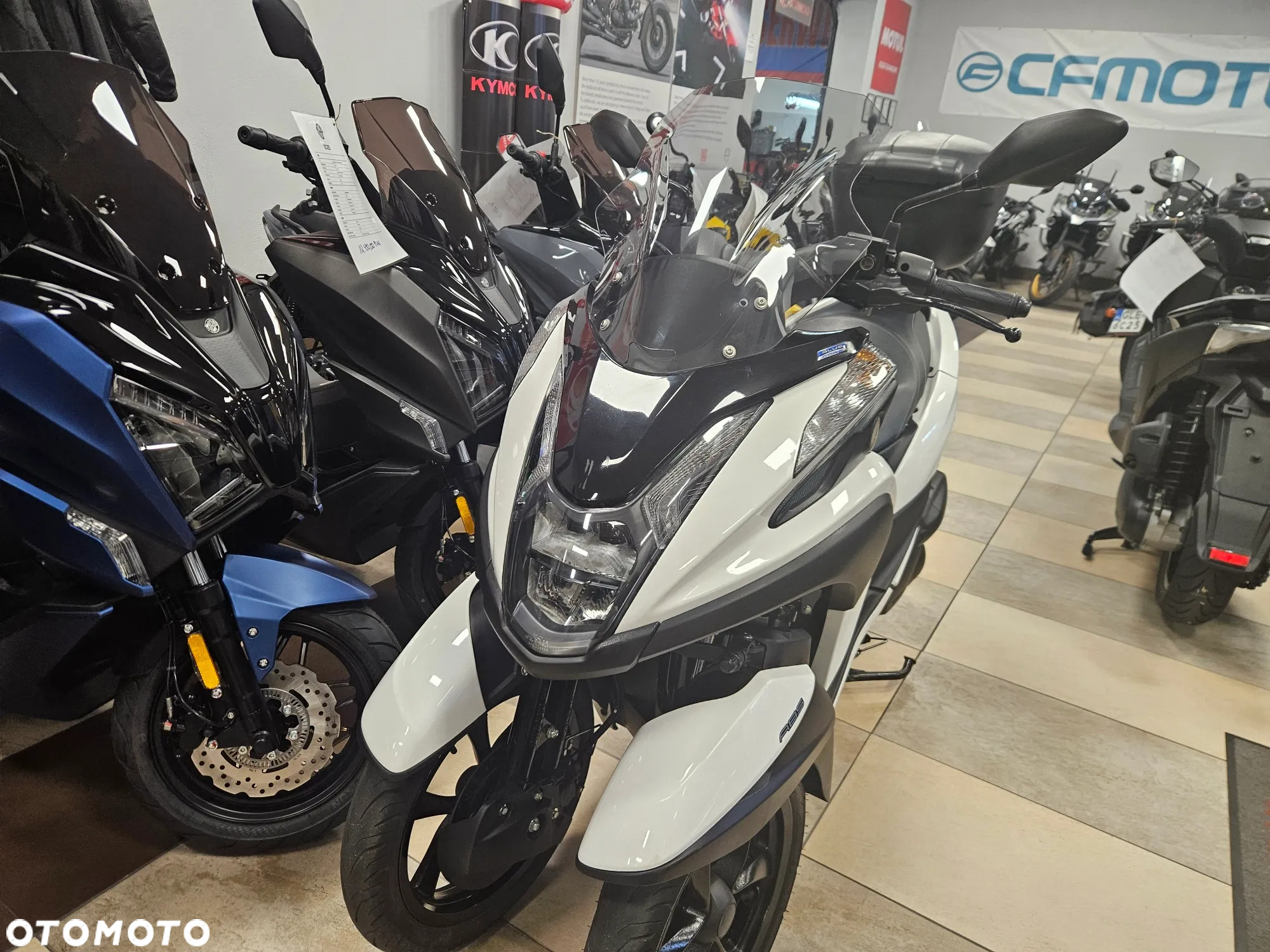 Yamaha Tricity - 4