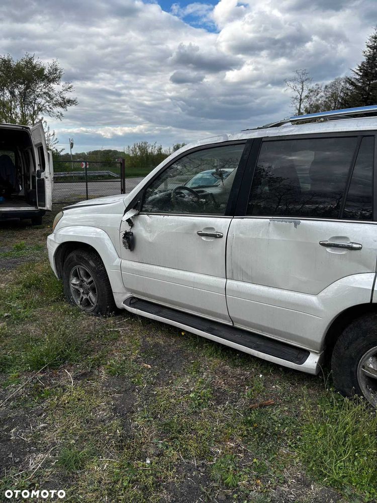 Lexus GX - 1