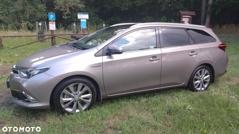 Toyota Auris 1.8 HSD Luna - 4