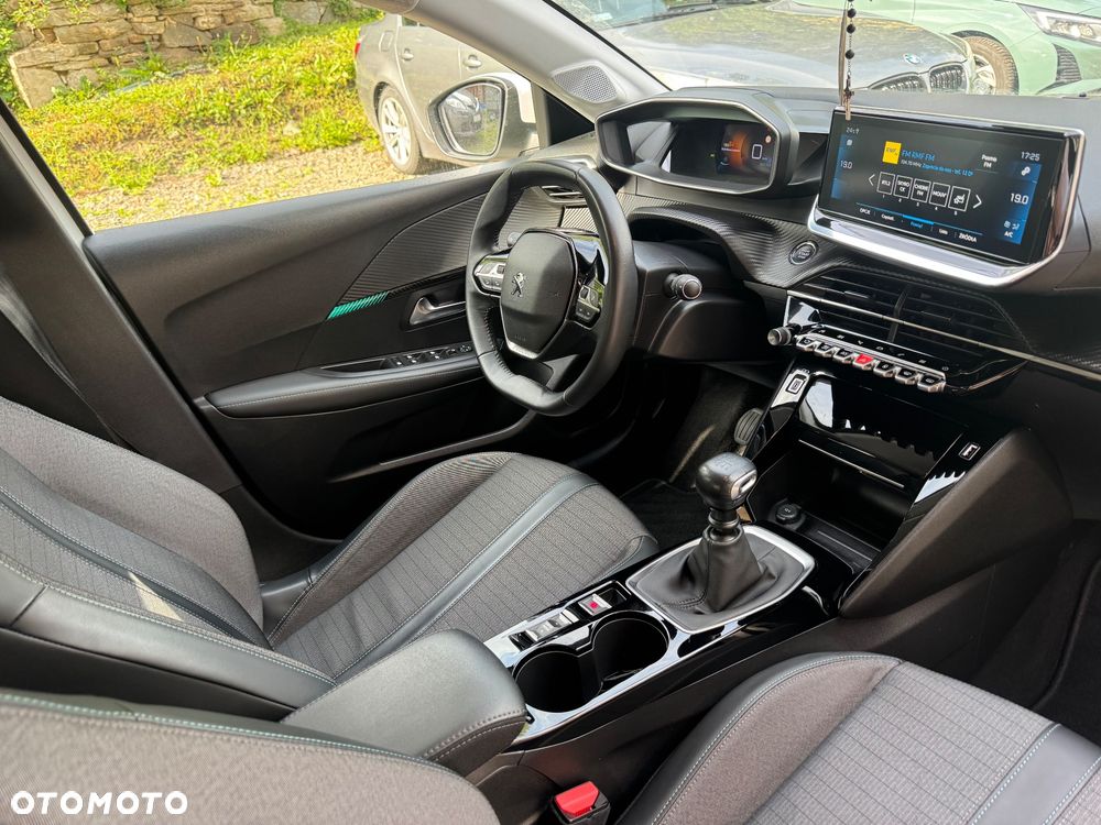 Peugeot 208 1.2 PureTech GT Line S&S - 11