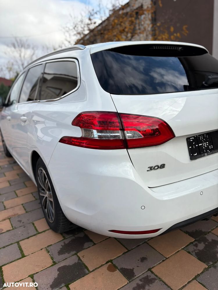 Peugeot 308 1.2L PureTech 130 S&S BVM6 Active - 6