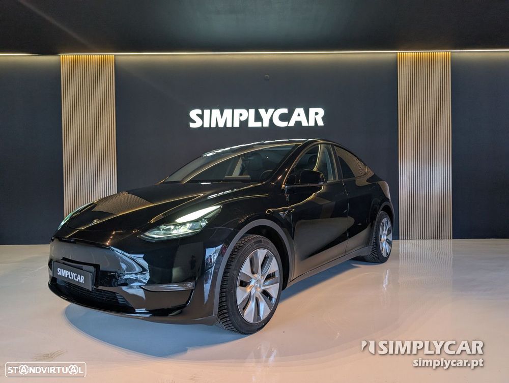 Tesla Model Y - 2