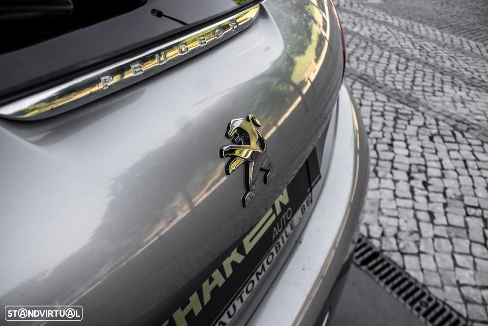 Peugeot 208 1.2 PureTech Signature - 11