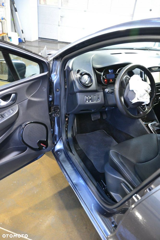 Renault Clio - 16