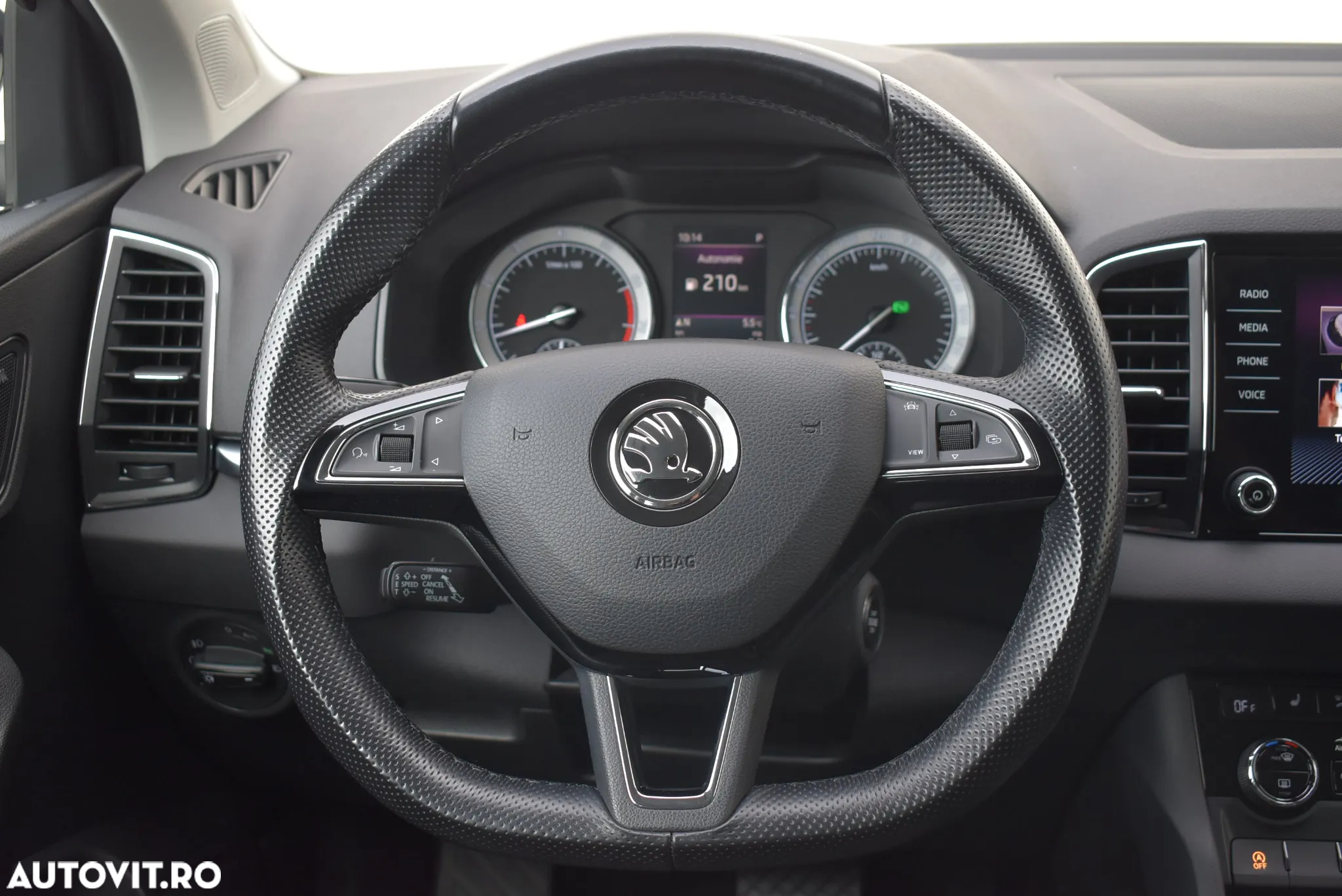 Skoda Karoq 1.5 TSI ACT DSG Ambition - 28