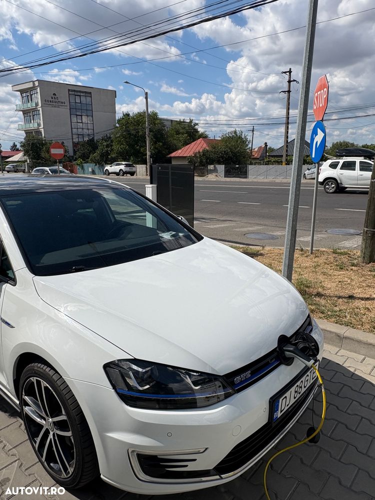 Volkswagen Golf - 15