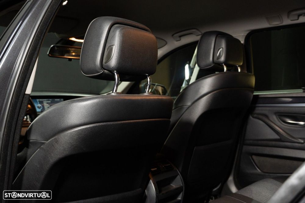 BMW 520 d Line Luxury - 35