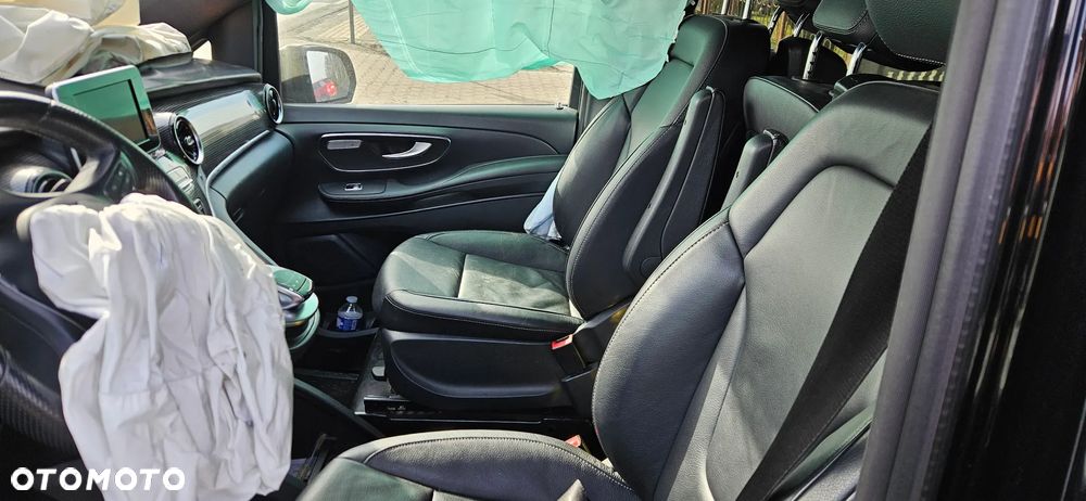 Mercedes-Benz Klasa V - 25