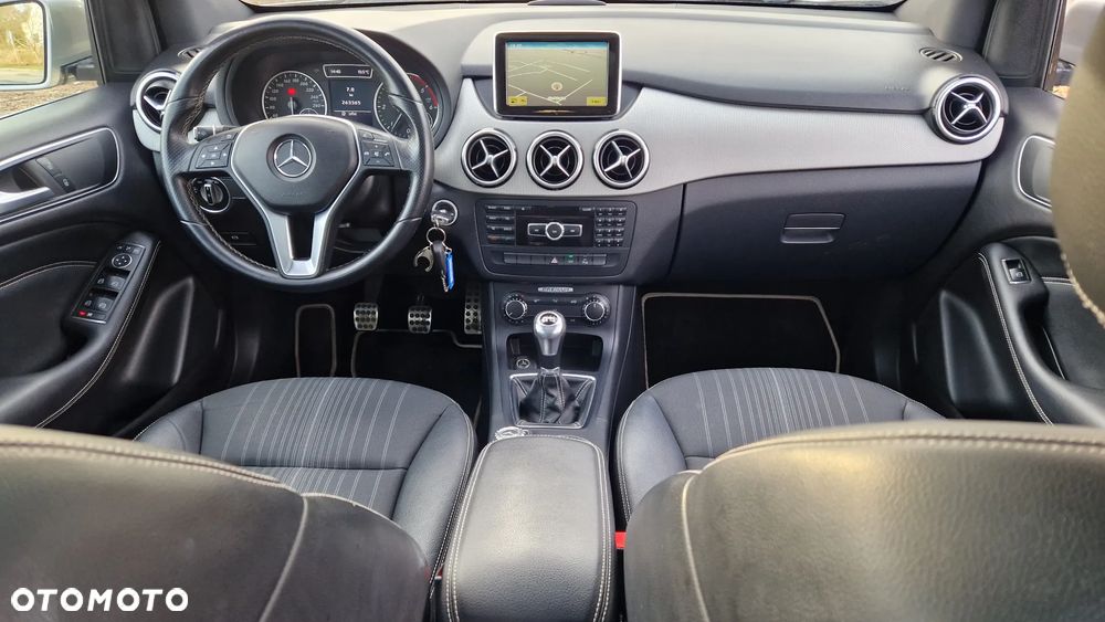 Mercedes-Benz Klasa B 200 CDI (BlueEFFICIENCY) - 15