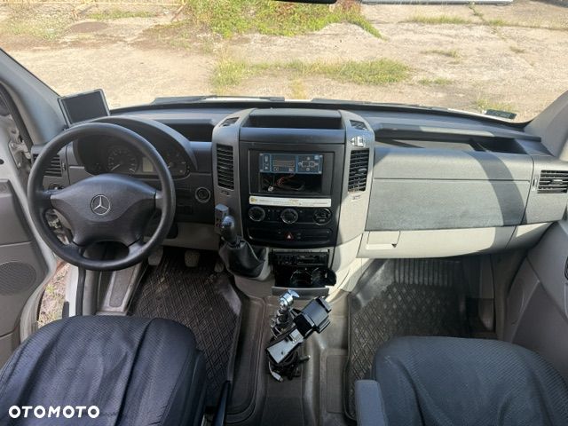 Mercedes-Benz Sprinter 906.233 - 11