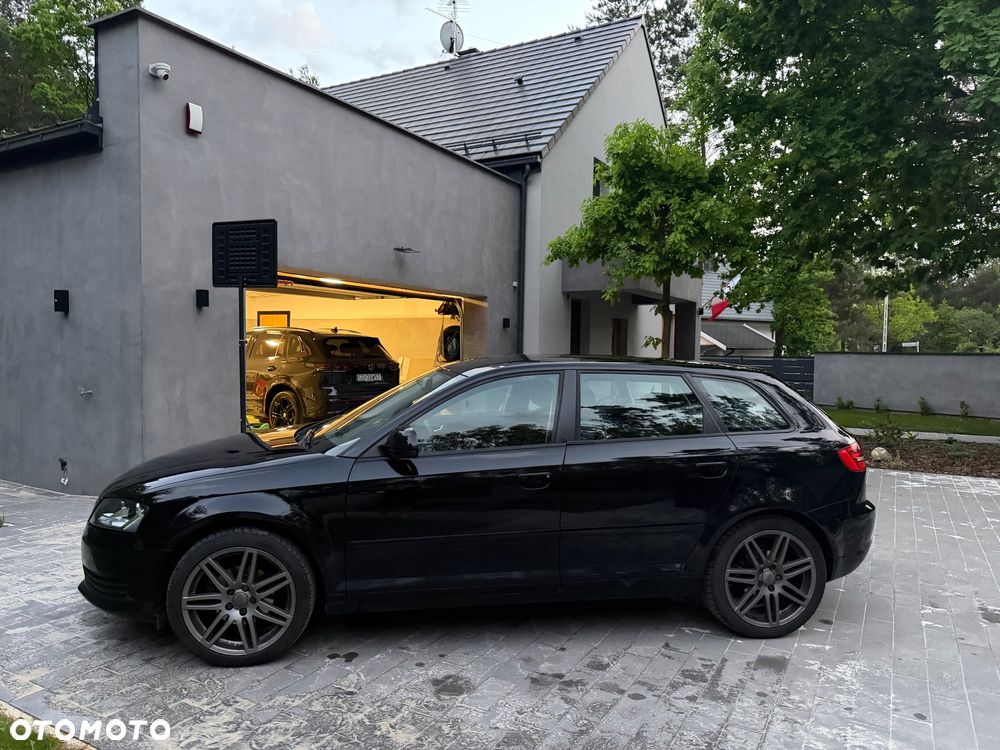 Audi A3 Sportback - 4