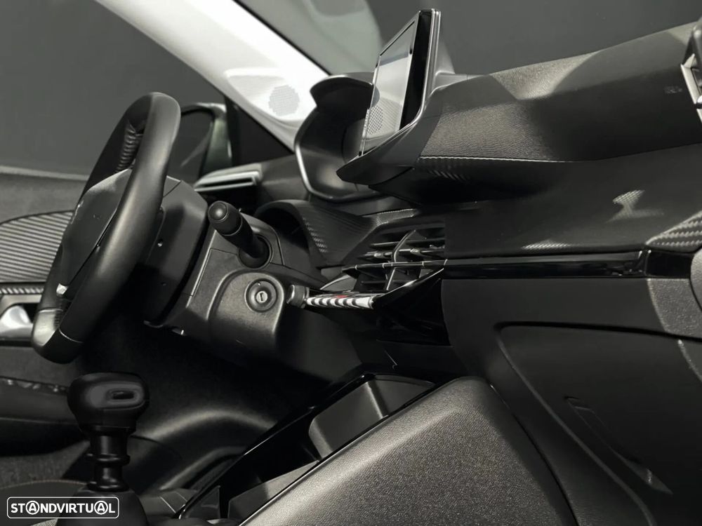 Peugeot 208 - 9