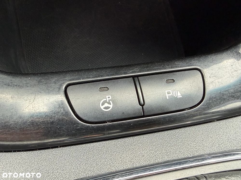 Kia Ceed 1.6 CRDi 128 Platinum Edition - 29