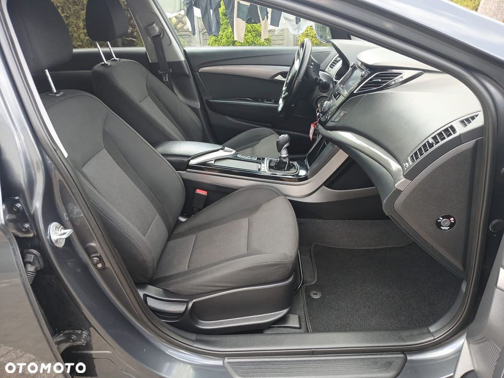 Hyundai i40 i40cw 1.7 CRDi Fifa World Cup Edition - 17