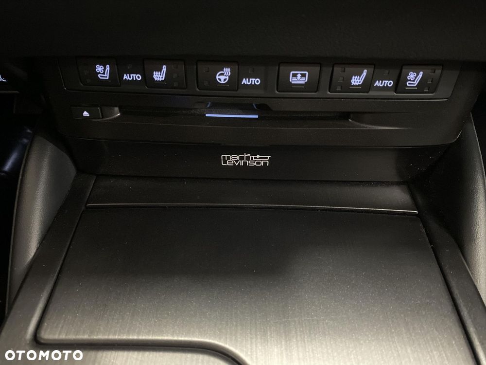 Lexus ES 300h Prestige - 17