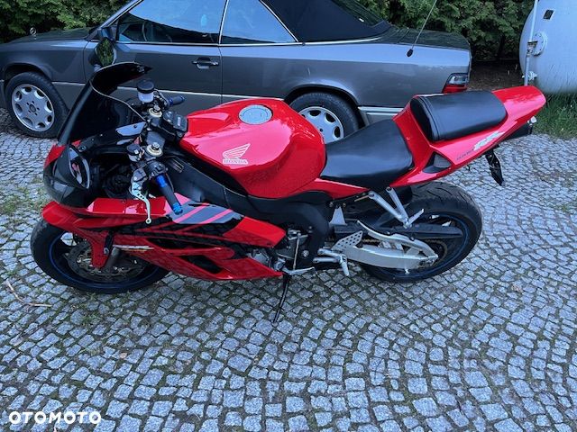 Honda CBR - 3