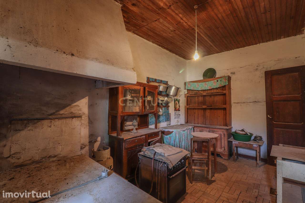 Moradia Tradicional T2 com terreno para reabilitar - Grande imagem: 5/22