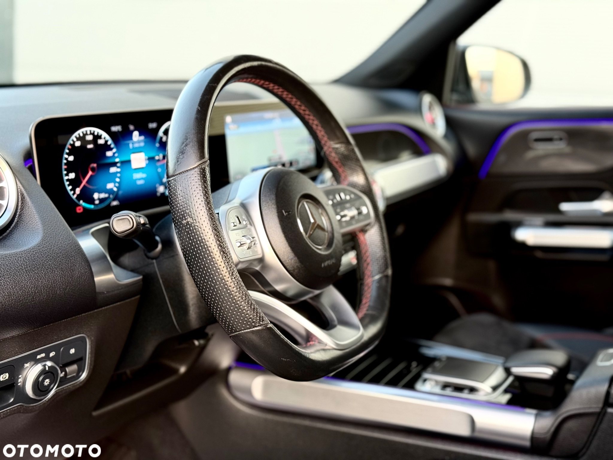 Mercedes-Benz GLB 200 d 8G-DCT AMG Line - 25