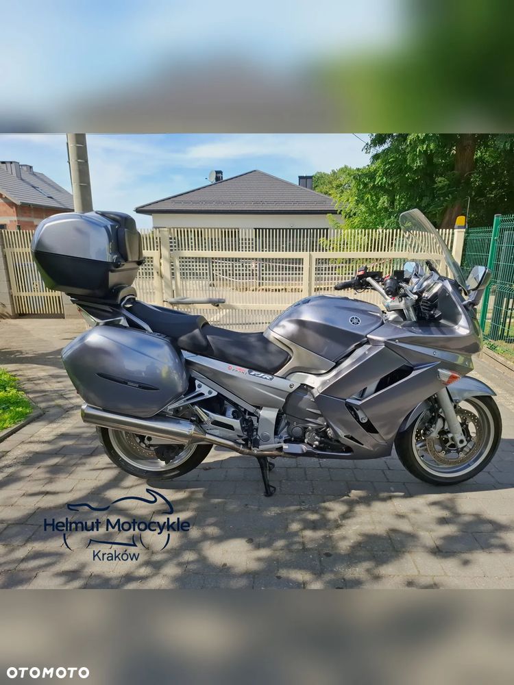 Yamaha FJR - 2