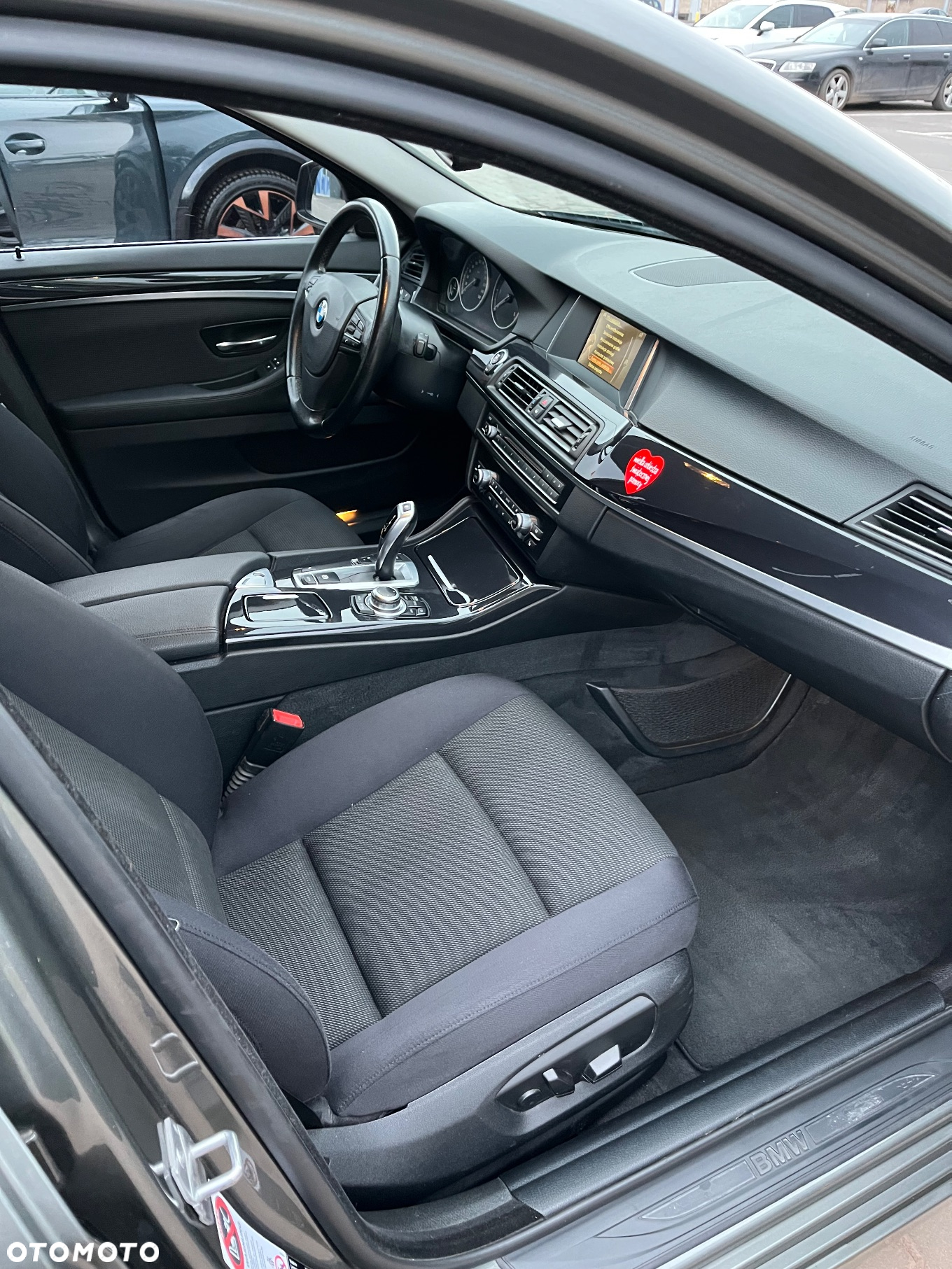 BMW Seria 5 518d Sport Line - 30