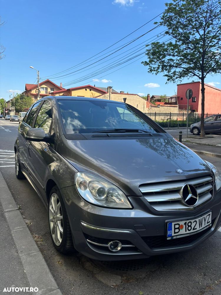 Mercedes-Benz B 180 - 1