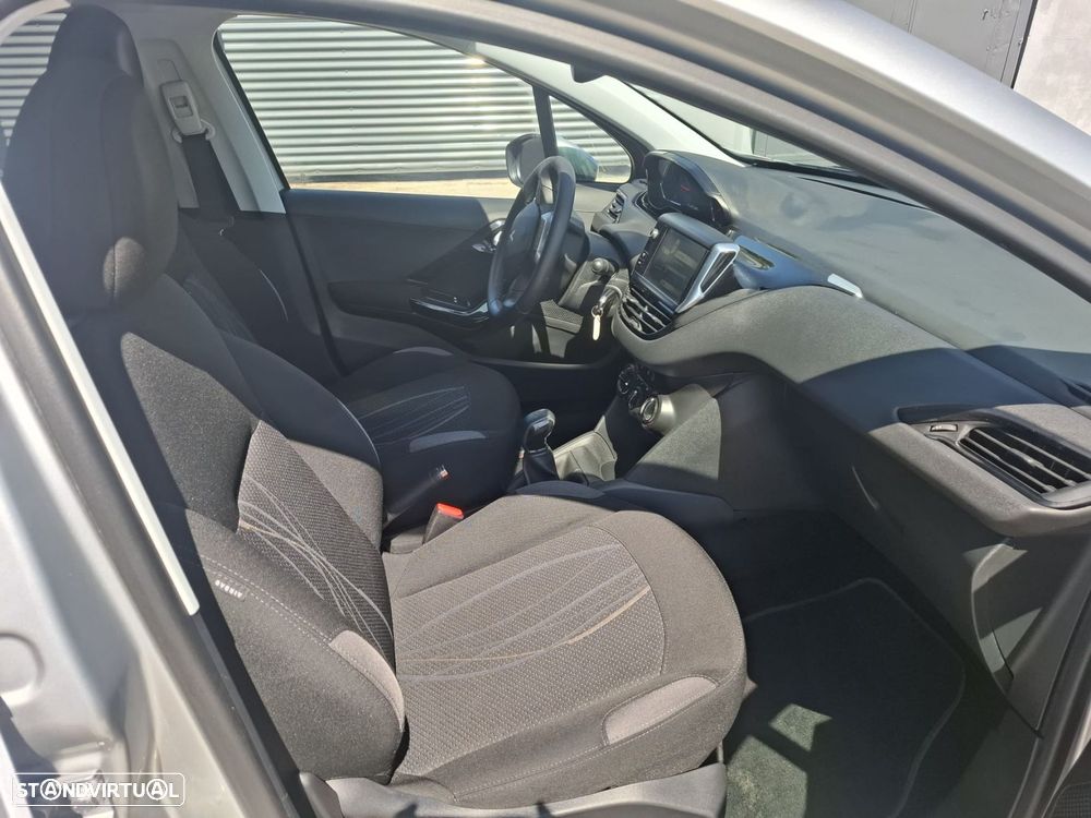 Peugeot 208 1.2 PureTech Active - 26
