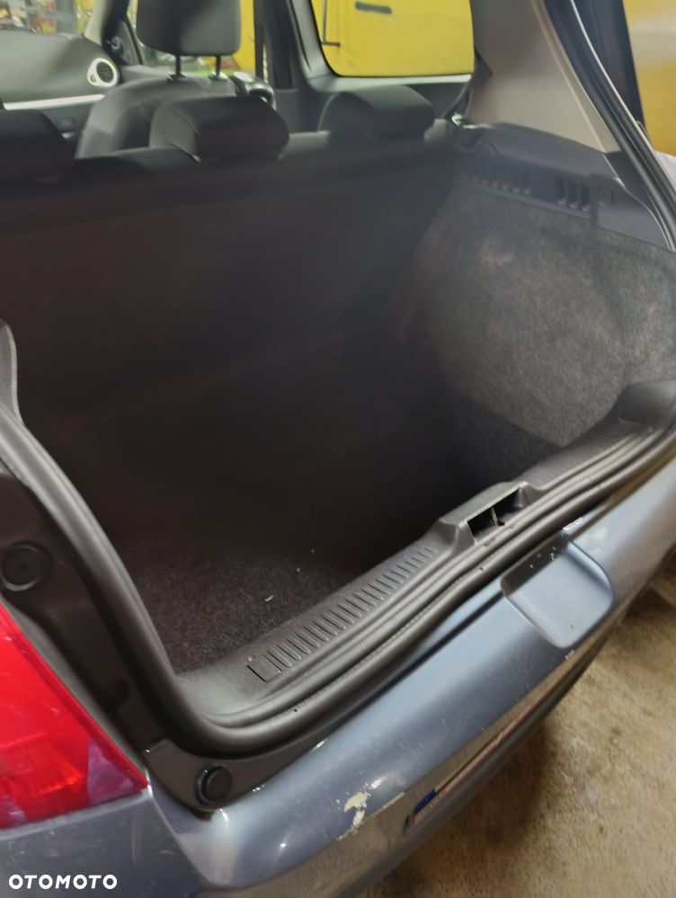 Renault Clio - 10