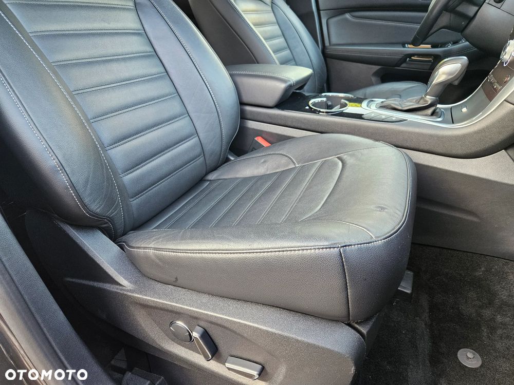 Ford Galaxy 2.0 TDCi 4WD Titanium PowerShift - 29
