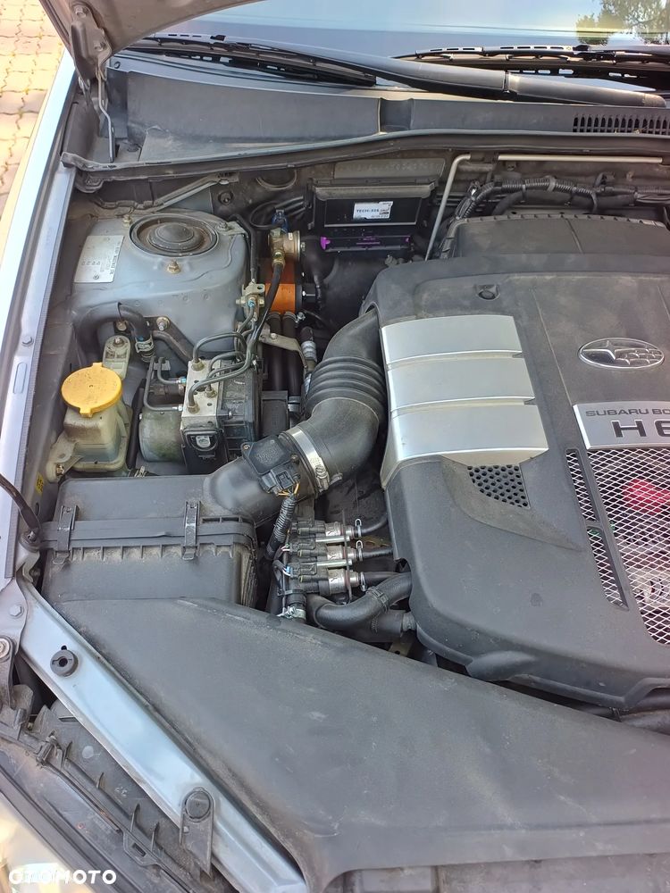 Subaru Outback 3.0 H6 - 18