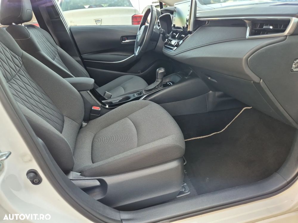 Toyota Corolla 1.8 HSD Business - 23