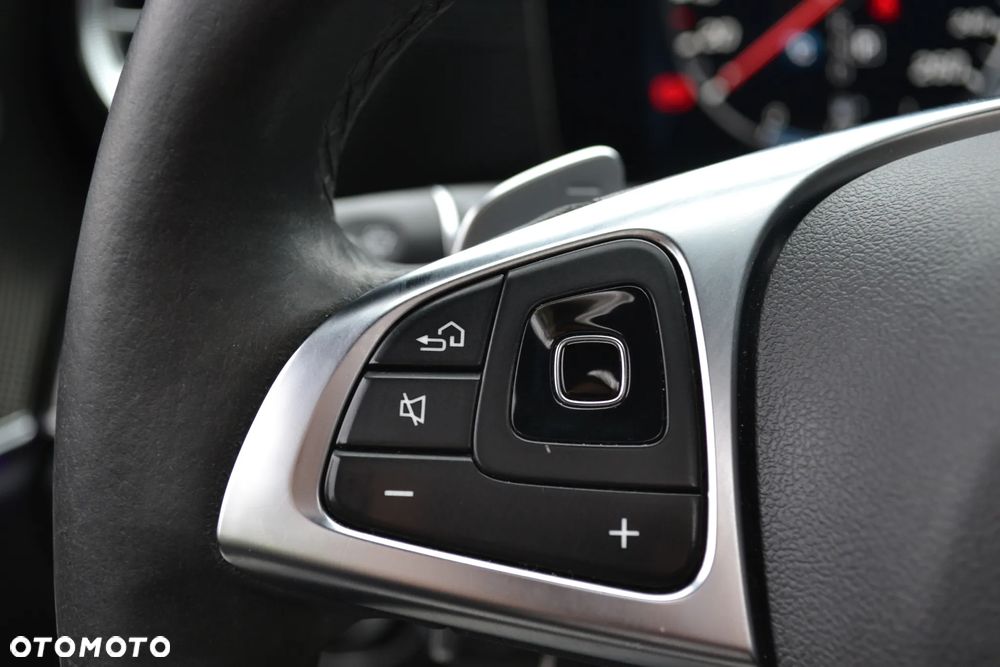 Mercedes-Benz Klasa E 300 Coupe 9G-TRONIC - 29