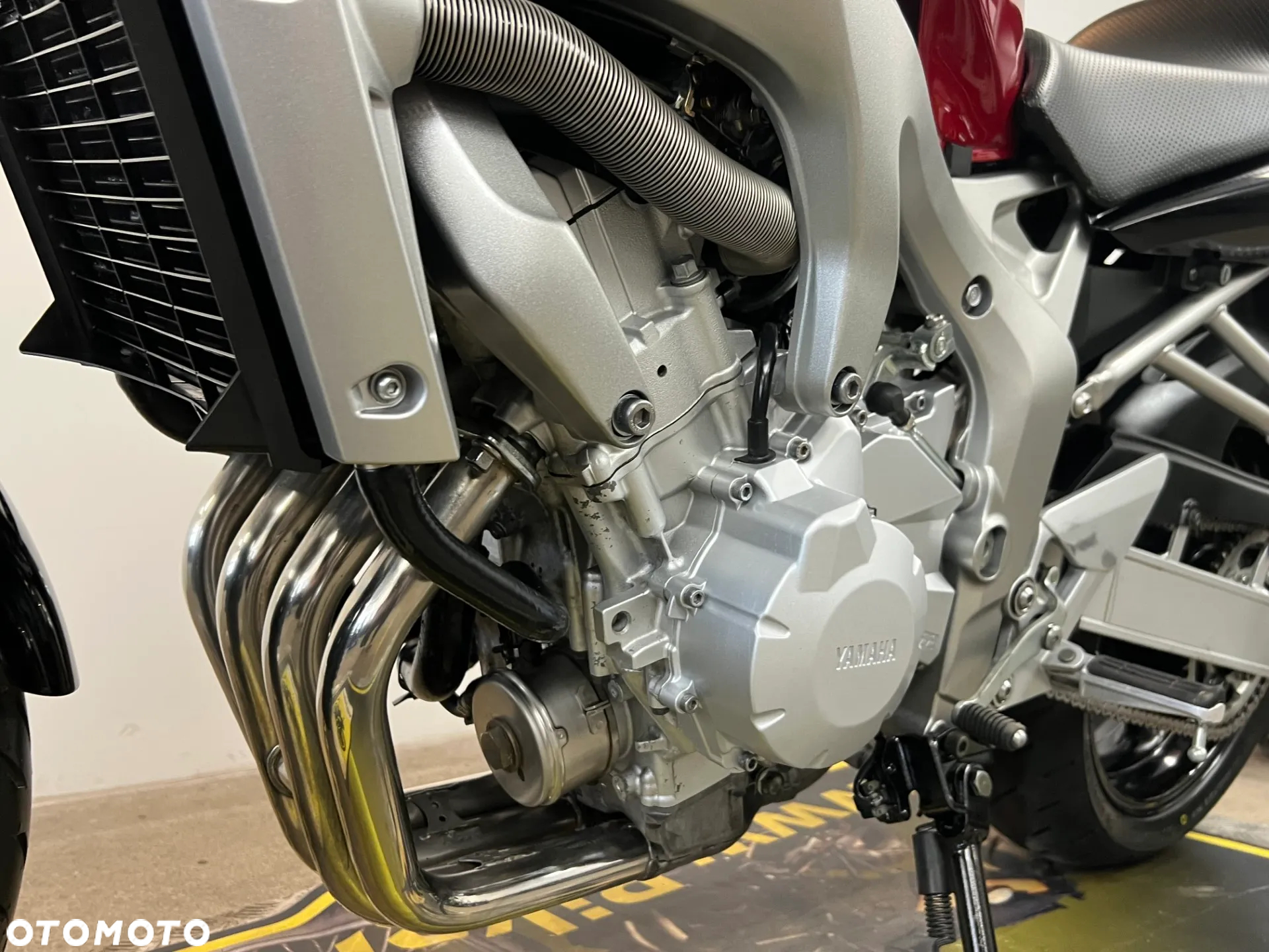 Yamaha FZ - 26