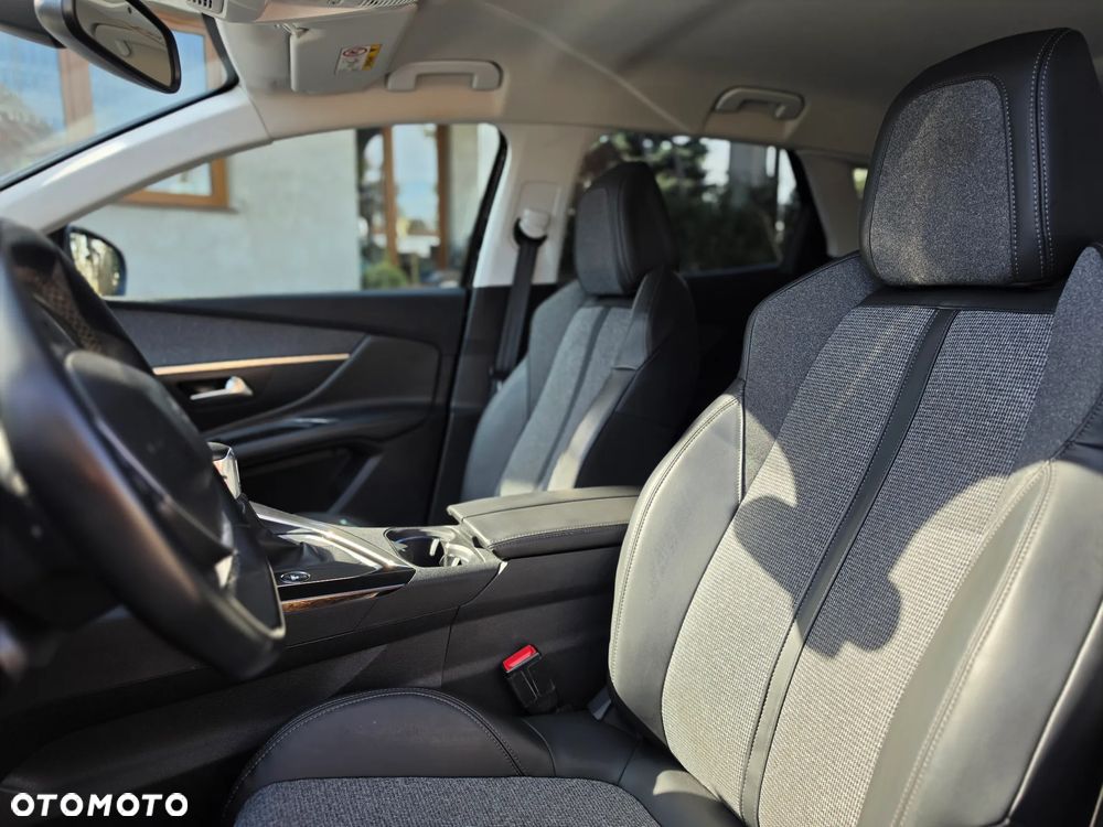 Peugeot 3008 - 17