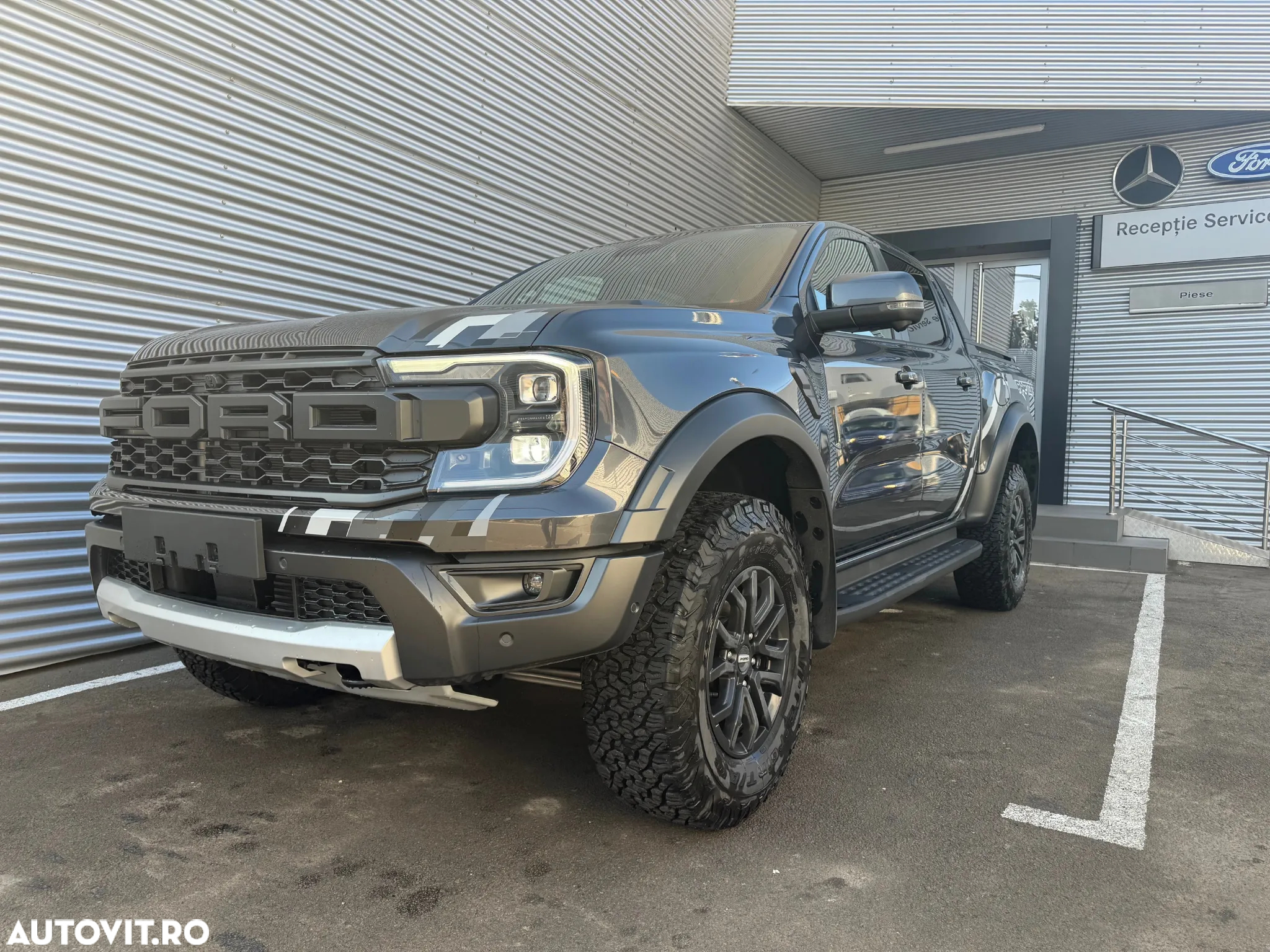 Ford Raptor - 11