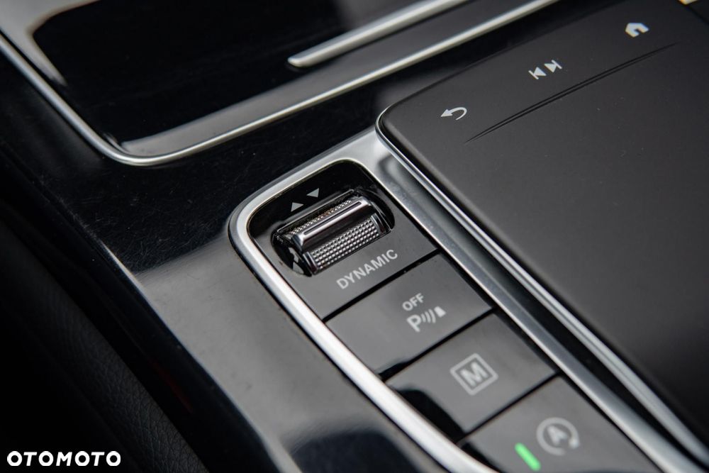 Mercedes-Benz GLC 300 4Matic 9G-TRONIC AMG Line - 35