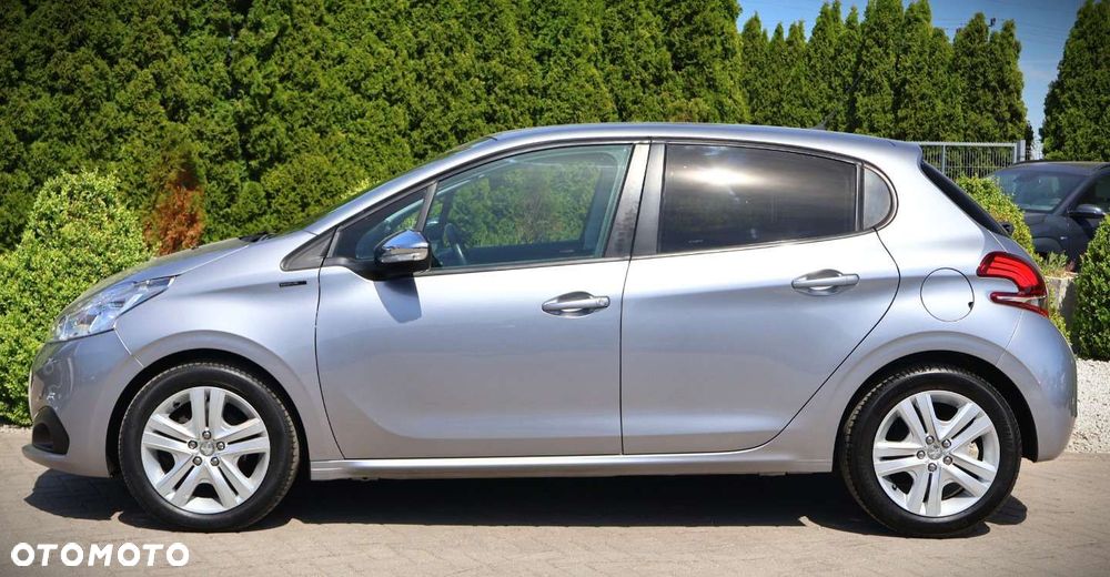 Peugeot 208 - 9
