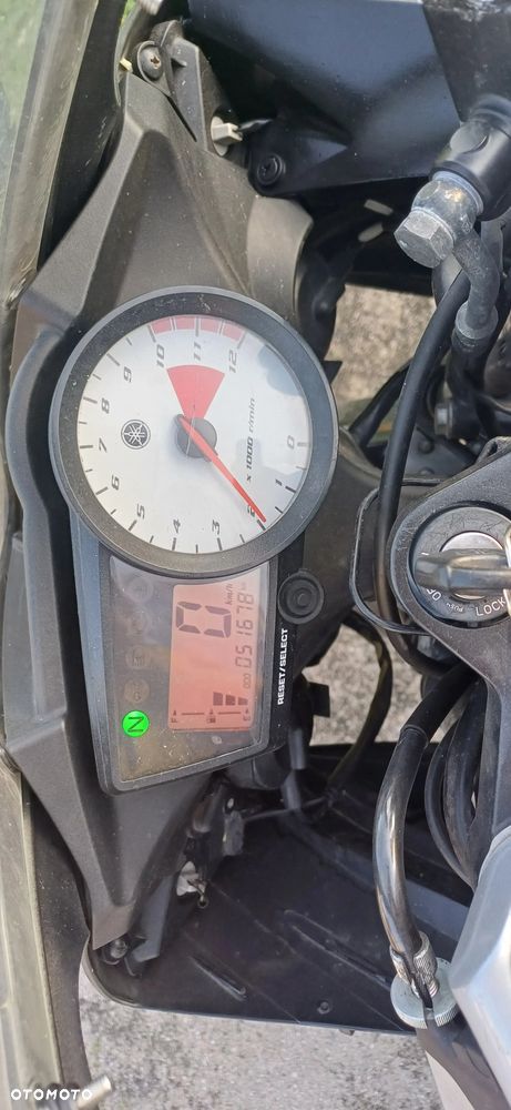 Yamaha YZF - 11