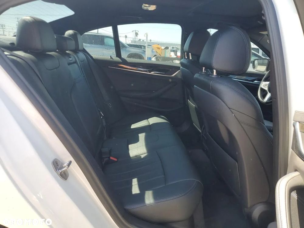 BMW Seria 5 530i Sport - 8
