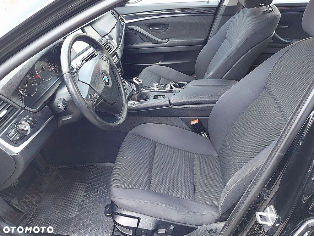 BMW Seria 5 520d - 5